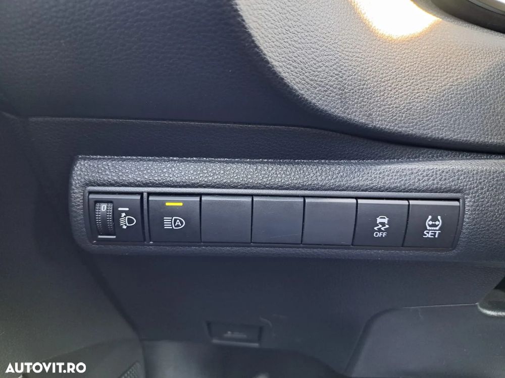 Toyota Corolla 1.8 HSD Business - 16