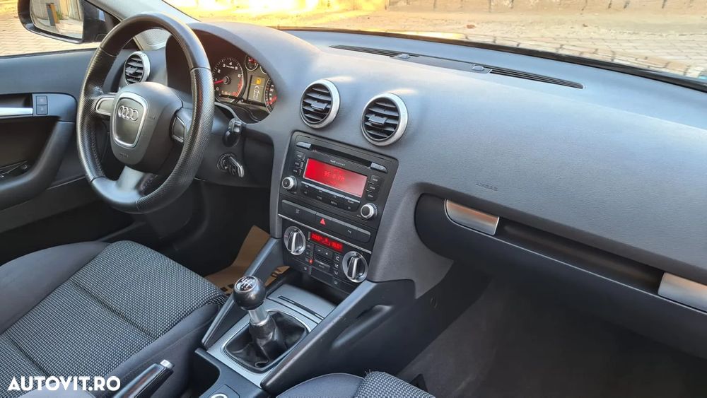 Audi A3 1.4 TFSI Sportback S line Sportpaket - 2