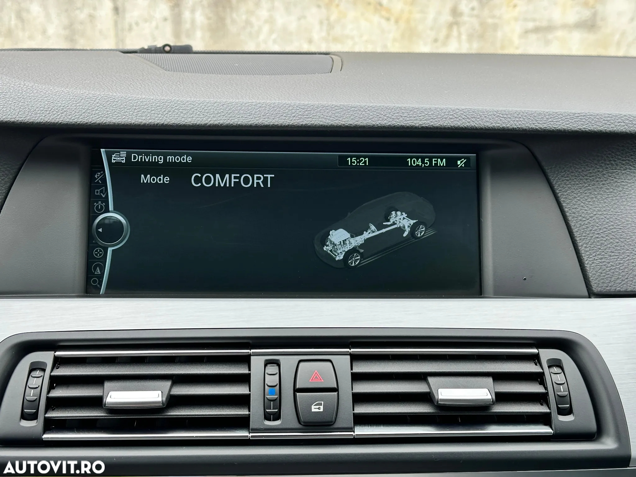 BMW Seria 5 520d Touring BluePerformance Sport-Aut. - 26