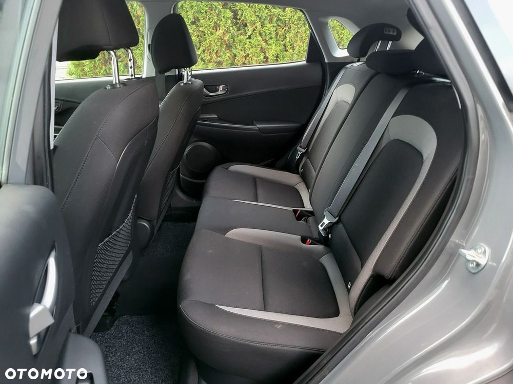 Hyundai Kona - 16