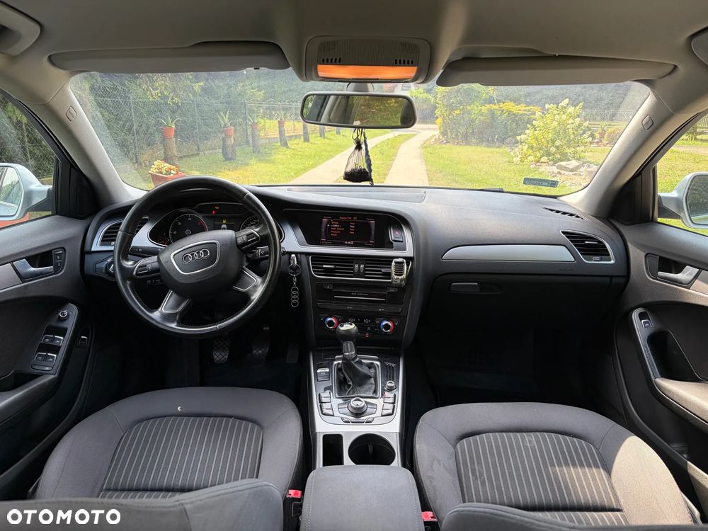 Audi A4 Limousine - 2