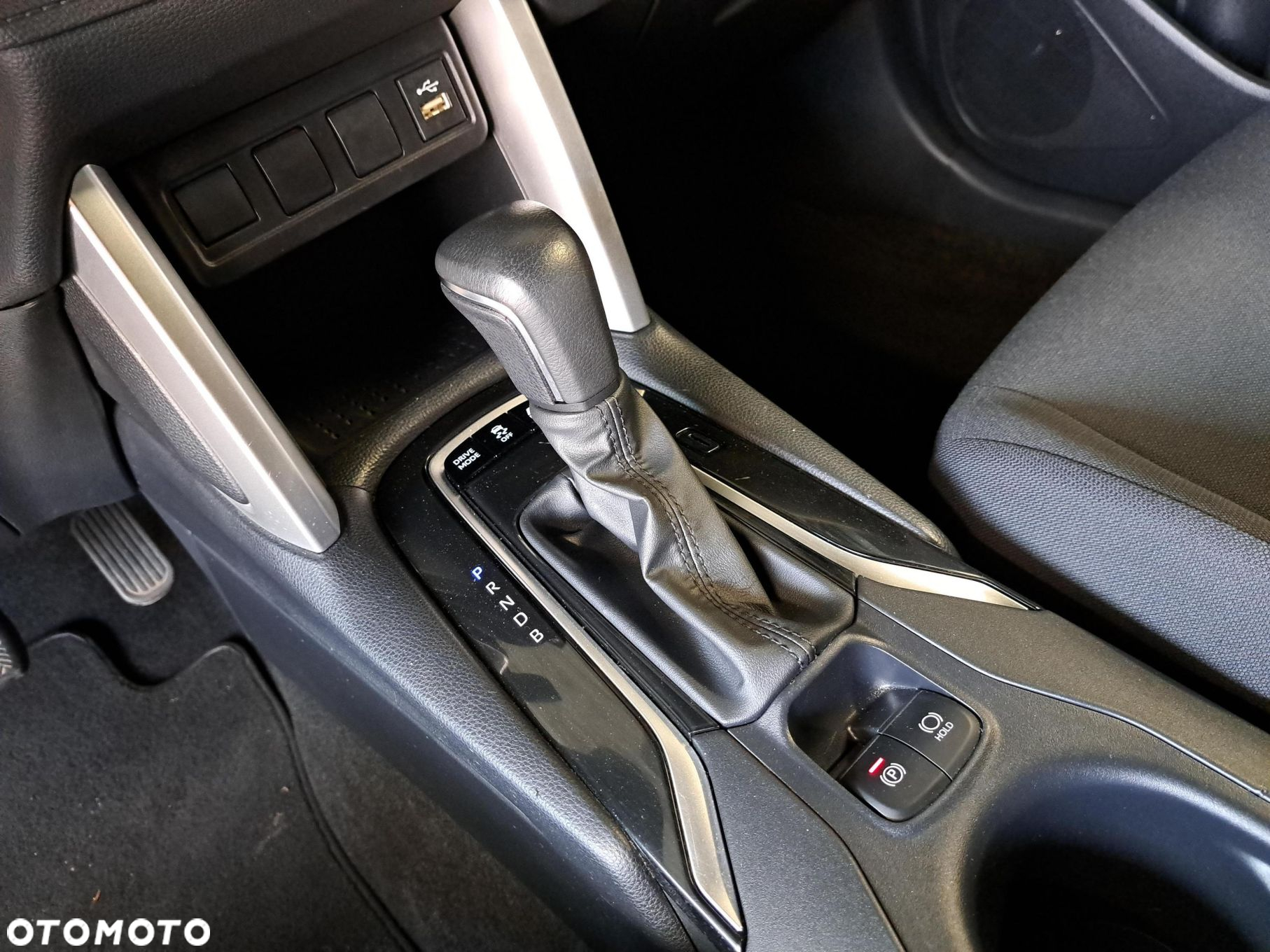 Toyota Corolla Cross 2.0 Hybrid Comfort - 19