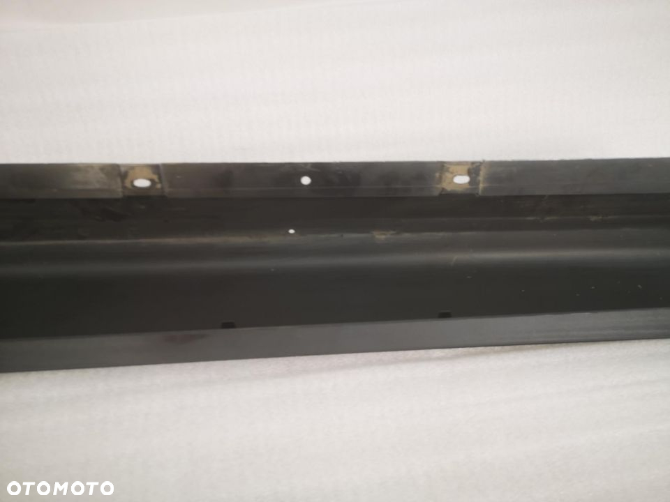 BMW 2 F45 PRAWA LISTWA PROGOWA / NAKŁADKA PROGU NR AUKCJI PR/38 - 14