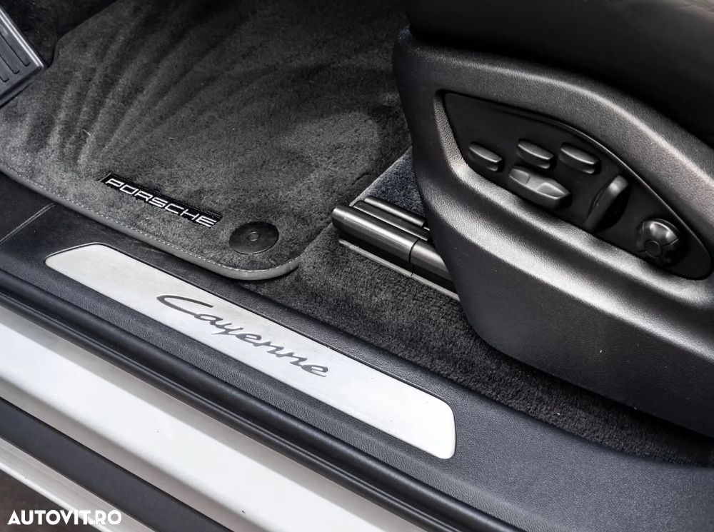Porsche Cayenne E-Hybrid Tiptronic S - 12