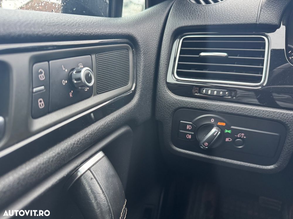 Volkswagen Touareg - 25