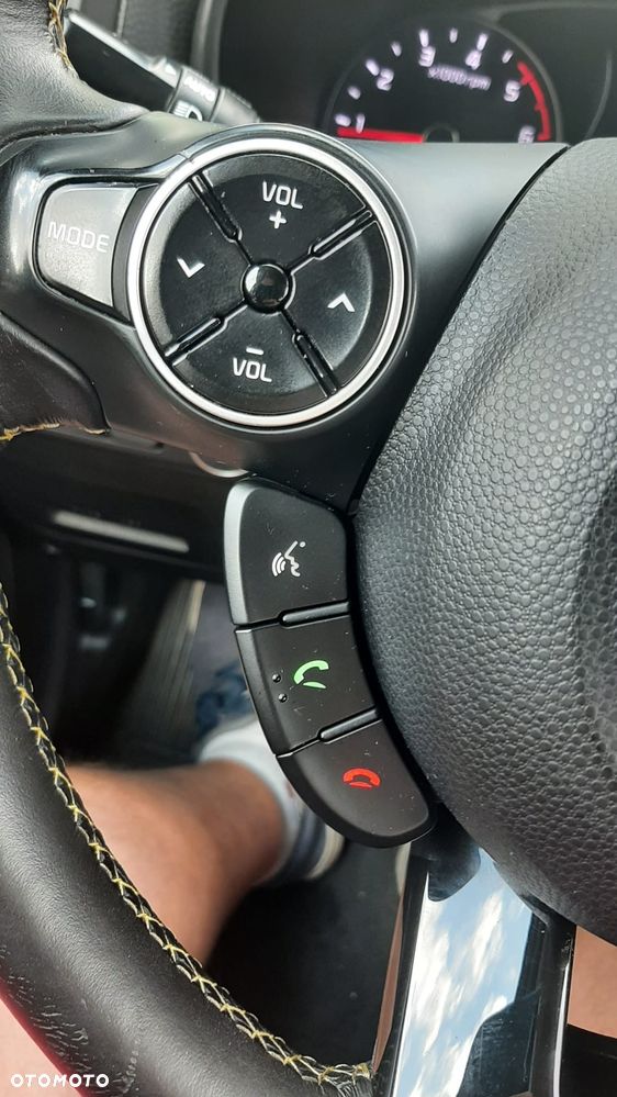 Kia Soul 1.6 CRDI L Business Line - 27