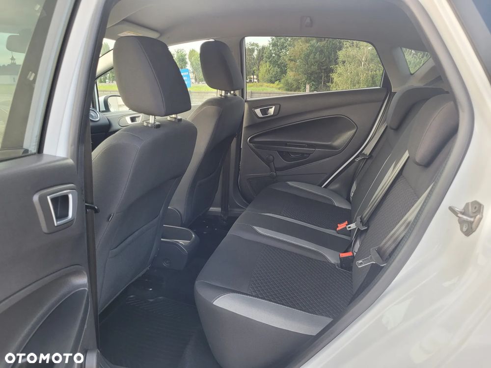 Ford Fiesta - 19
