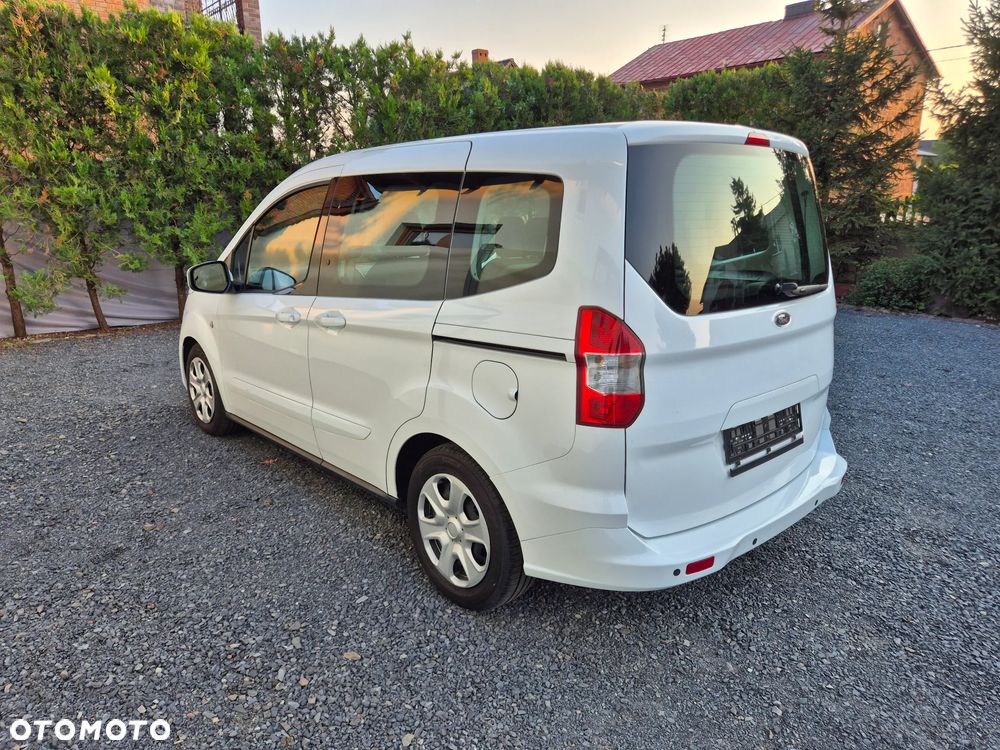 Ford Tourneo Courier 1.5 TDCi Trend - 9