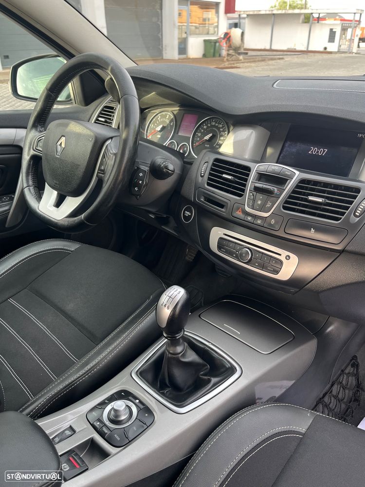 Renault Laguna Break 2.0 dCi Dynamique S 120g - 18