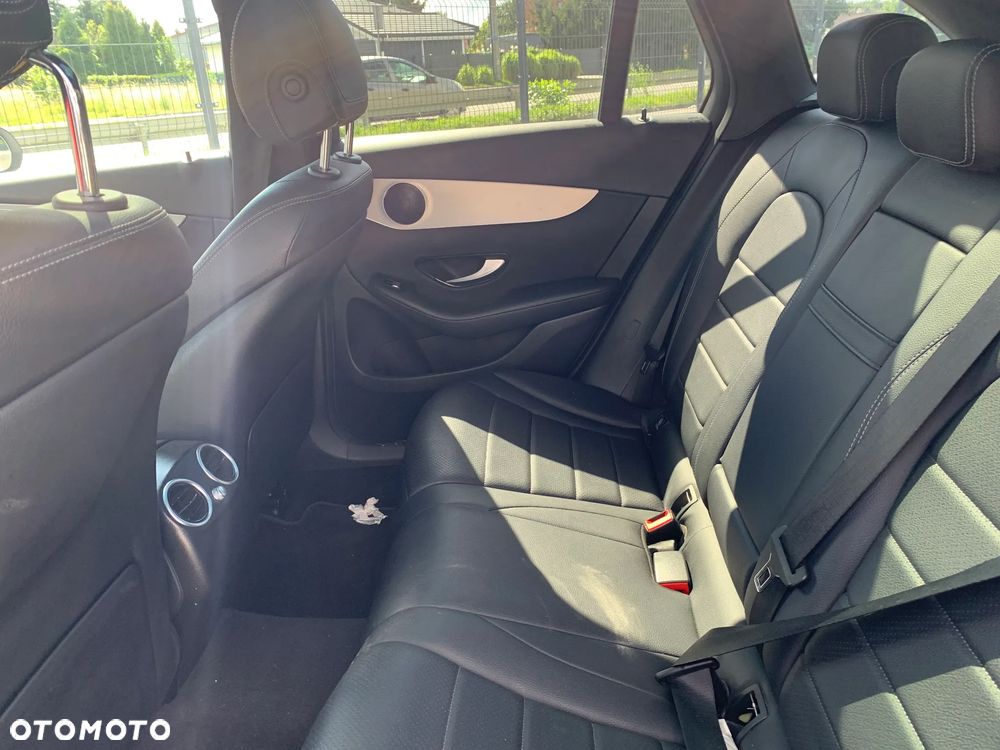 Mercedes-Benz GLC 300 4Matic 9G-TRONIC Edition Avantgarde - 14