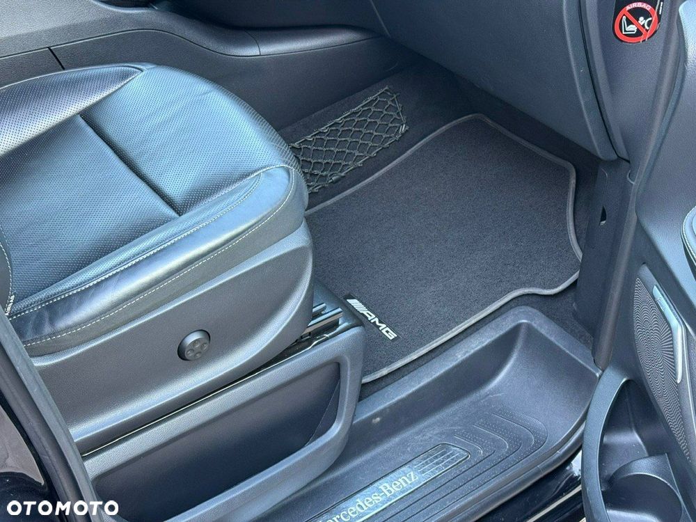 Mercedes-Benz Klasa V - 10