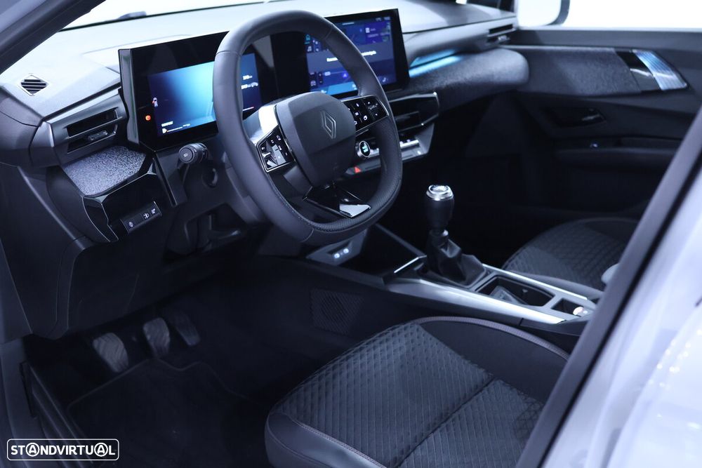Renault Clio - 11
