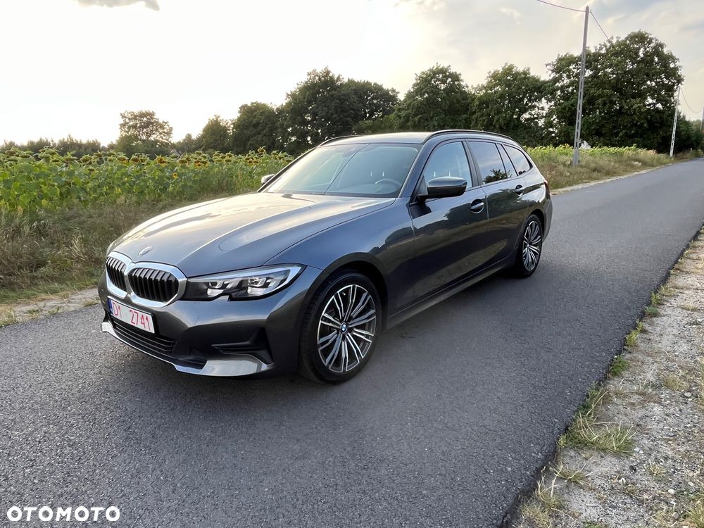 BMW Seria 3 318d Luxury Line - 22