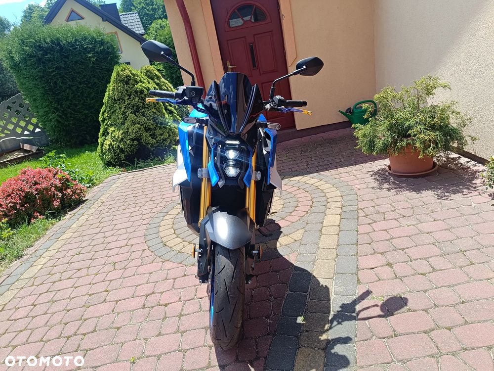 Suzuki GSX 1000 - 2