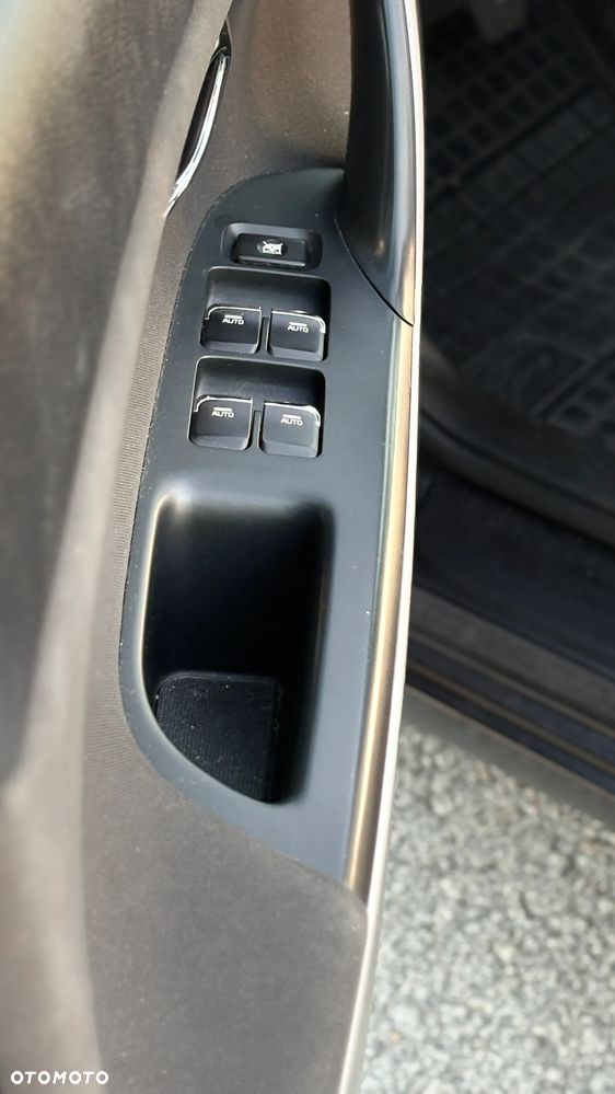 Kia Ceed 1.6 GDI L - 9