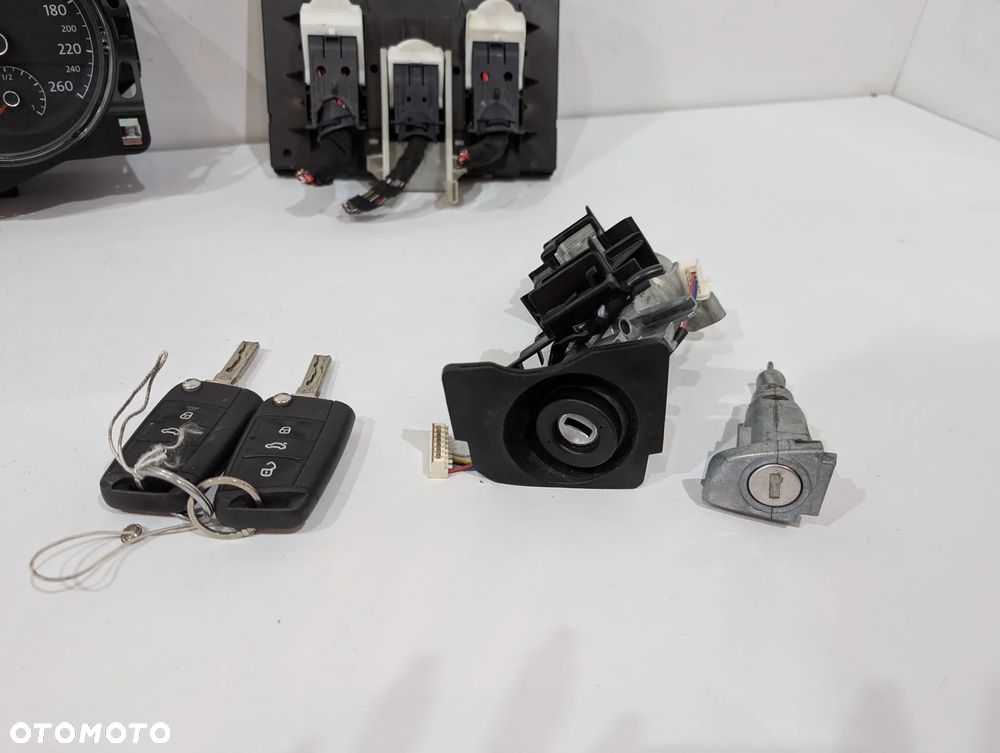 GOLF VII ZESTAW STARTOWY 1.0 TSI 5Q0937086BL 3Q0907530G 5G1920740C 04C907309AE - 7