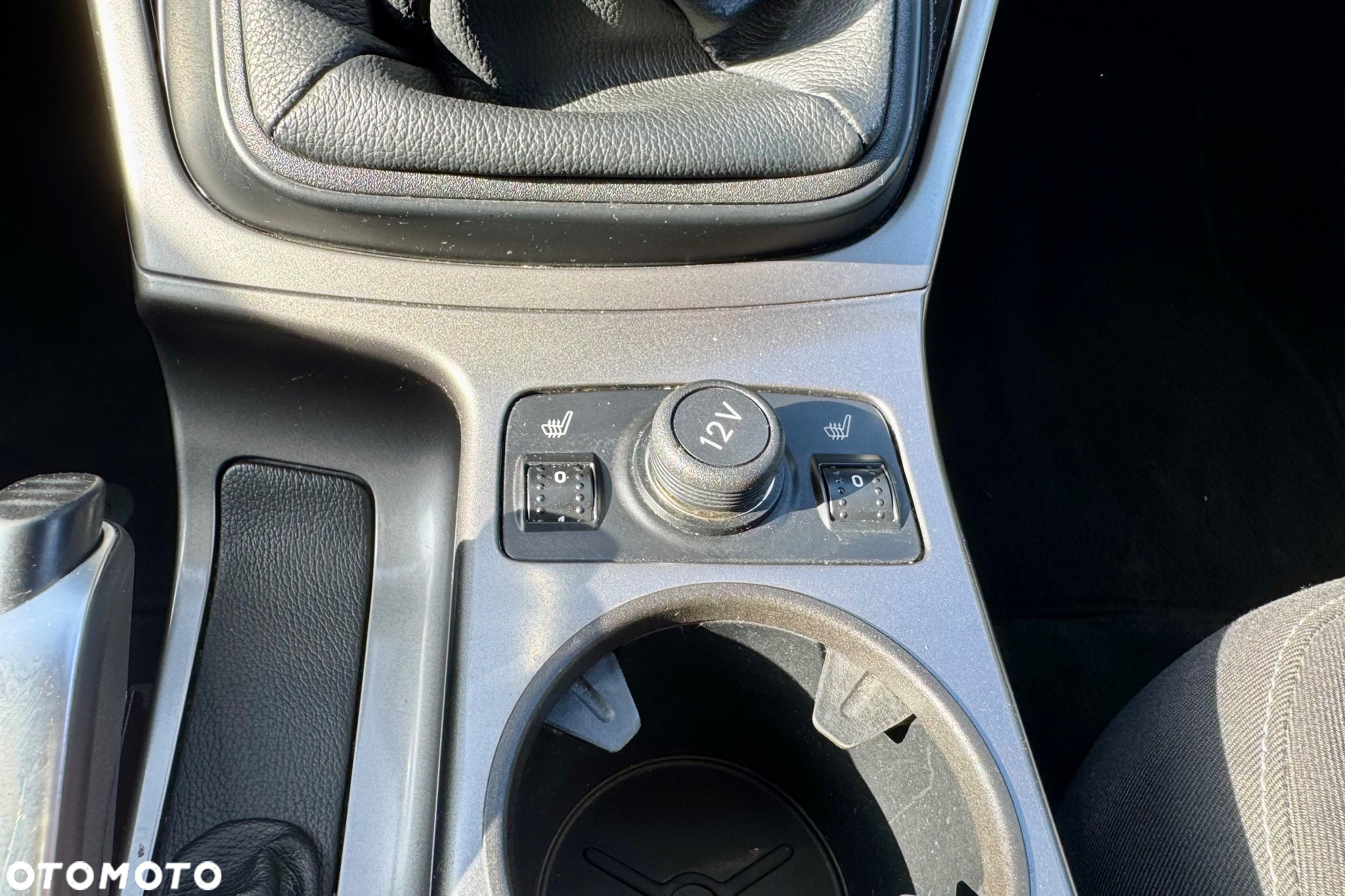 Ford Kuga - 23