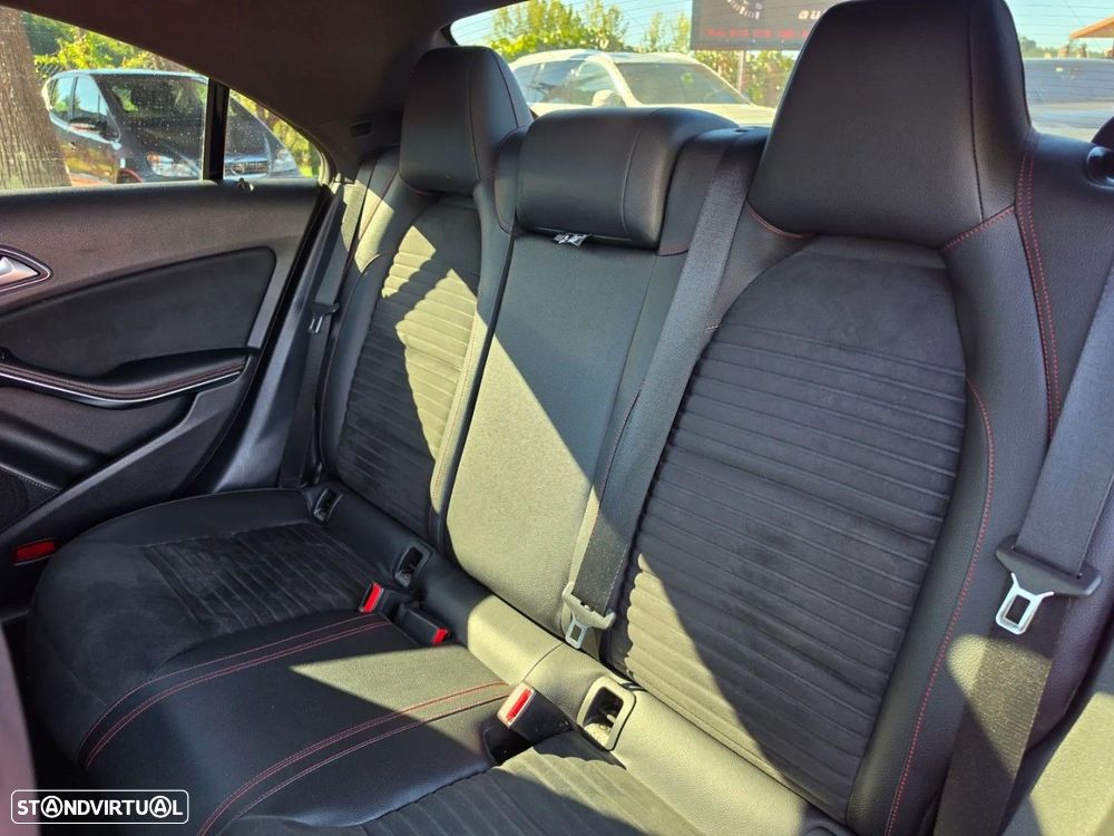 Mercedes-Benz CLA 220 - 12