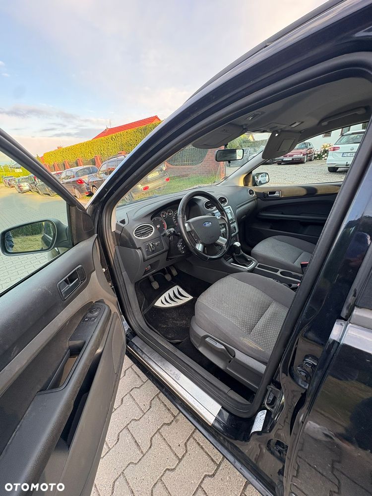 Ford Focus 1.6 TDCi DPF Style - 12