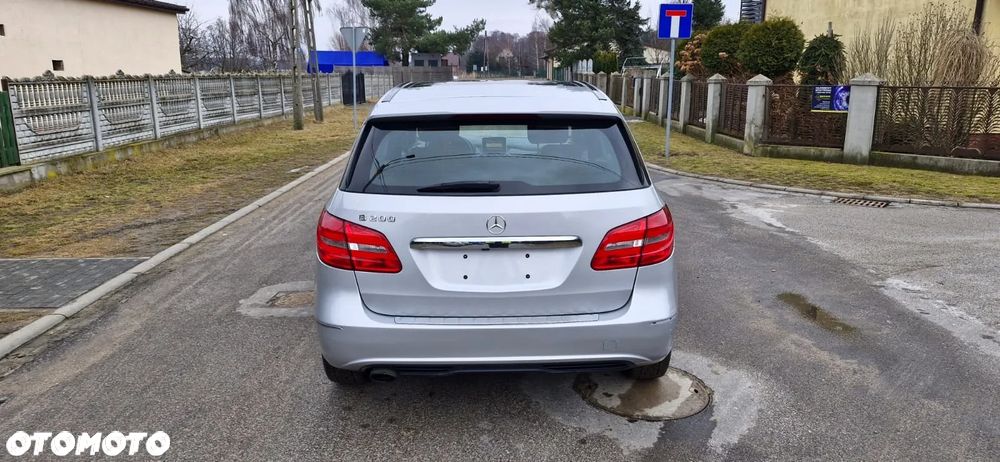 Mercedes-Benz Klasa B 200 Peak Edition - 4