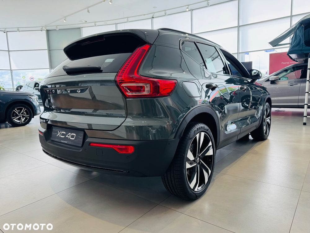 Volvo XC 40 B3 Ultra Dark - 4