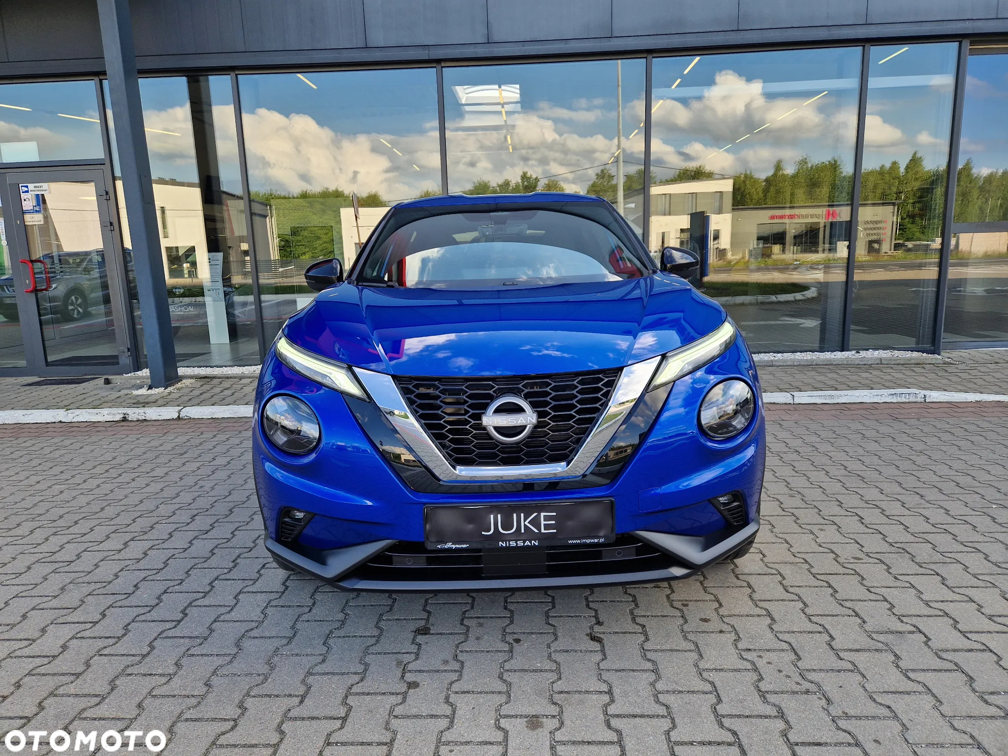 Nissan Juke 1.0 DIG-T N-Connecta DCT - 2