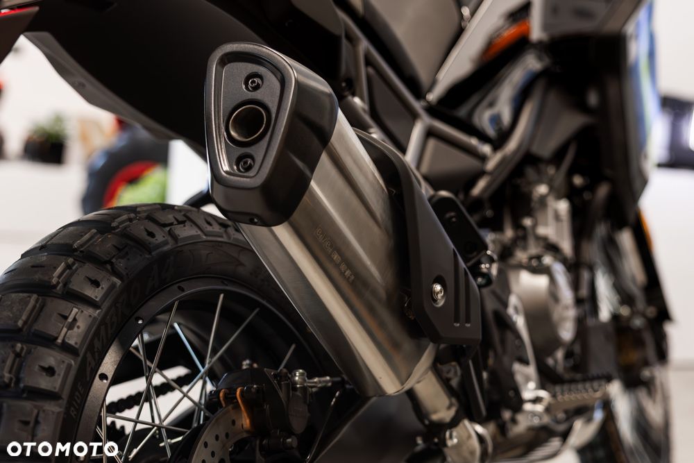 CFMoto MT - 21