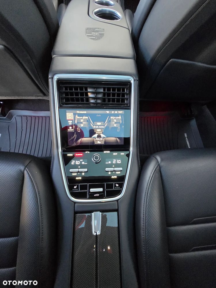 Porsche Panamera - 22