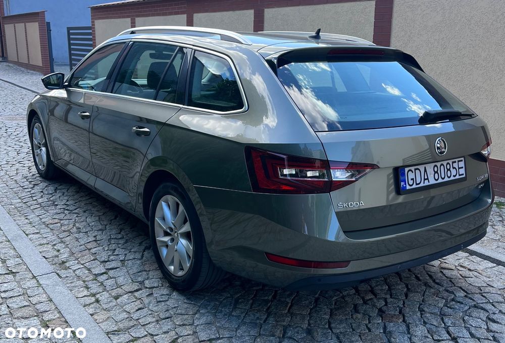 Skoda Superb 2.0 TDI 4x4 Style DSG - 5