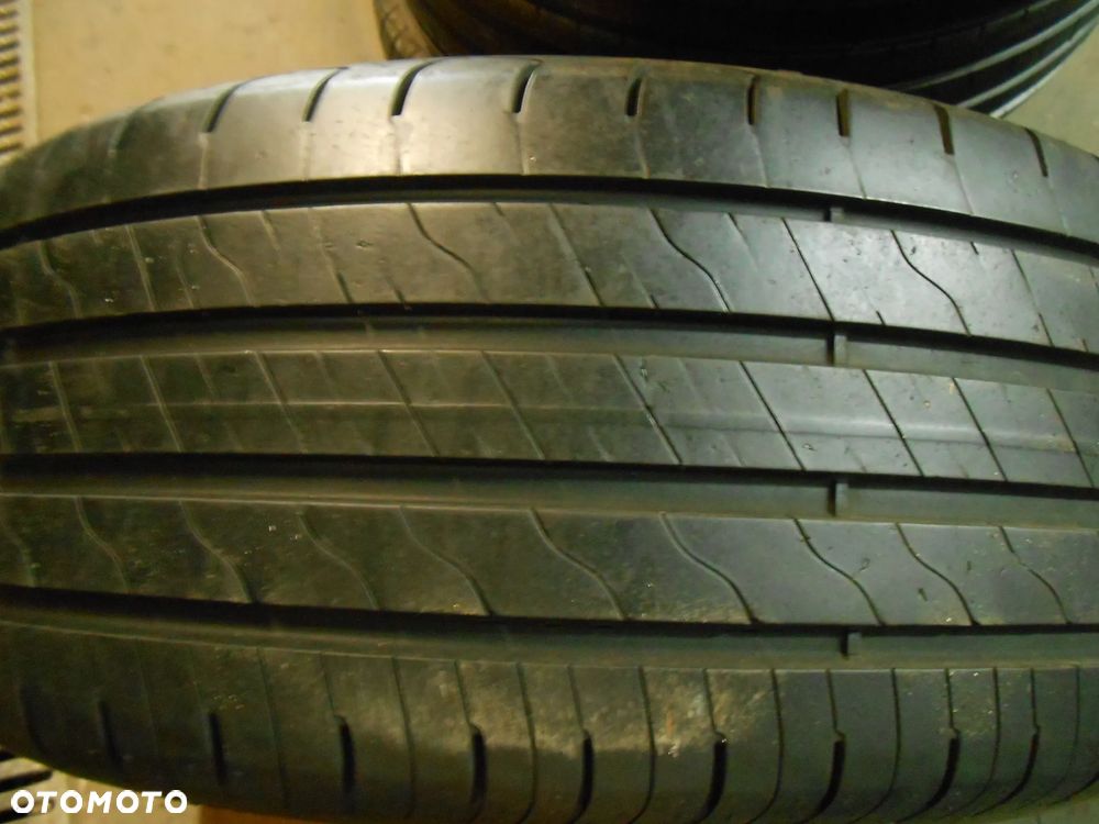 OPONY 215/55R17 GOODYEAR EFFICIENT GRIP PERFORMANCE 2 DOT 1223 /  0120 7.6MM - 3