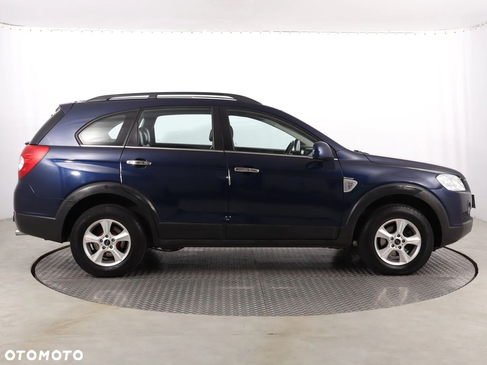 Chevrolet Captiva 2.0 d LT high (deu) - 1