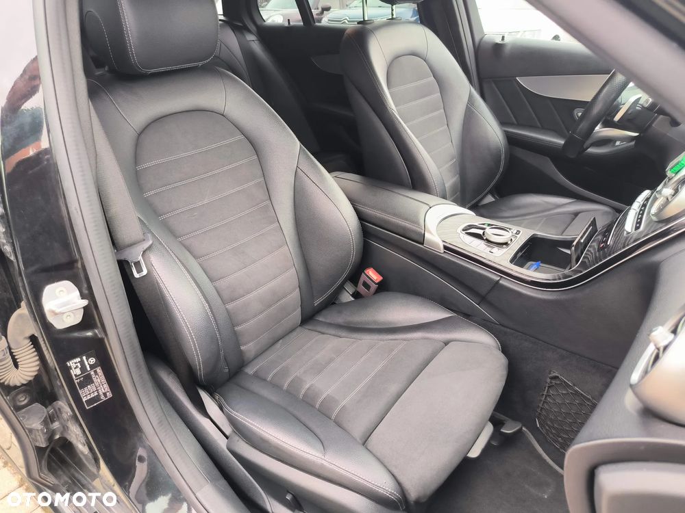 Mercedes-Benz Klasa C 200 d 9G-TRONIC AMG Line - 26