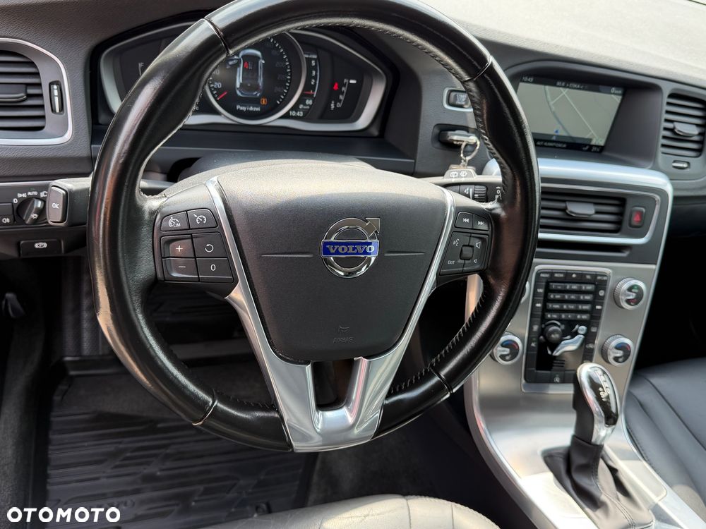 Volvo V60 D4 Drive-E Momentum - 14