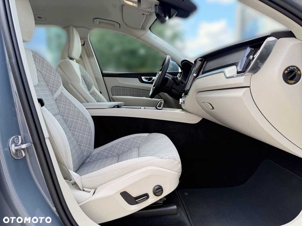 Volvo XC 60 - 25