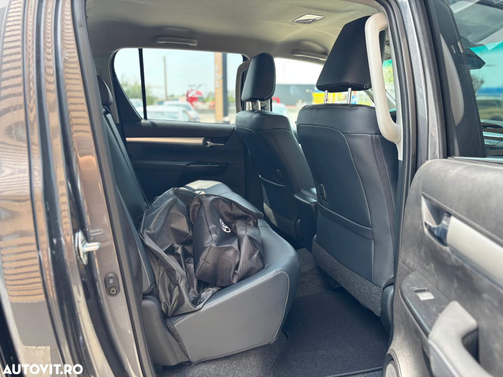 Toyota Hilux 2.4D 150CP 4x4 Double Cab AT Executive - 13