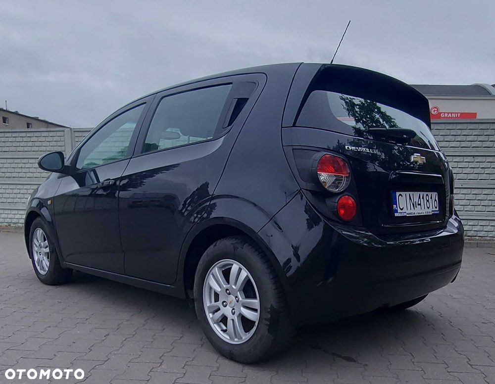 Chevrolet Aveo - 5