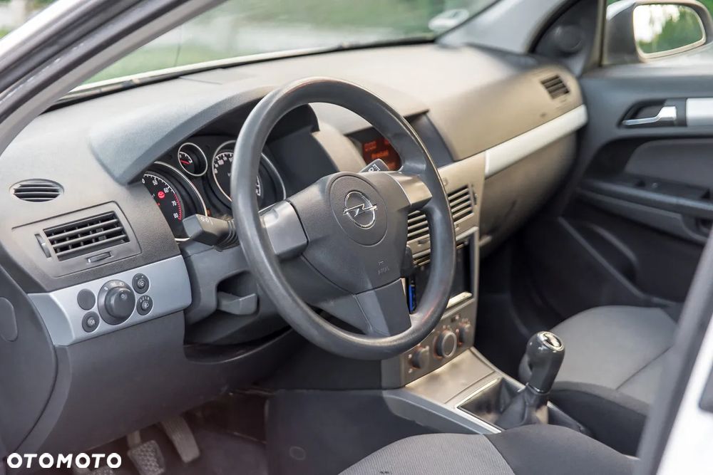 Opel Astra 1.6 - 18