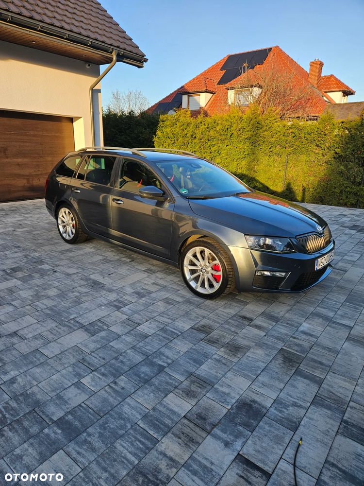Skoda Octavia 2.0 TDI DSG RS - 9