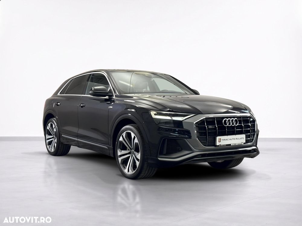 Audi Q8 - 8