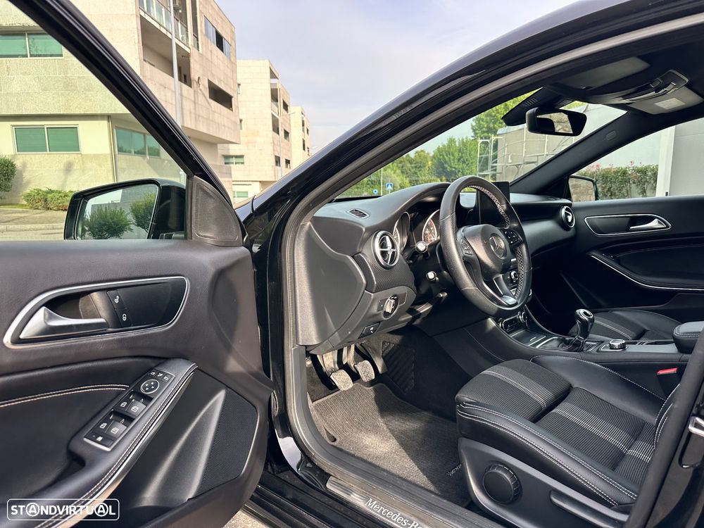 Mercedes-Benz A 180 d AMG Line - 23