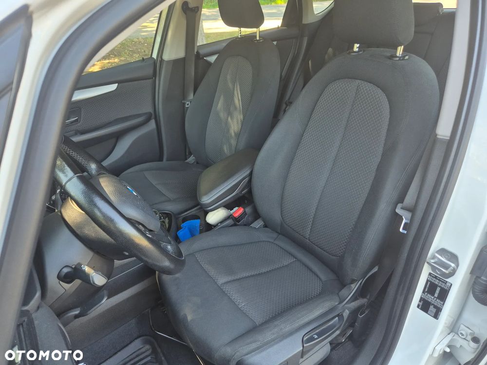 BMW Seria 2 218d Advantage - 11