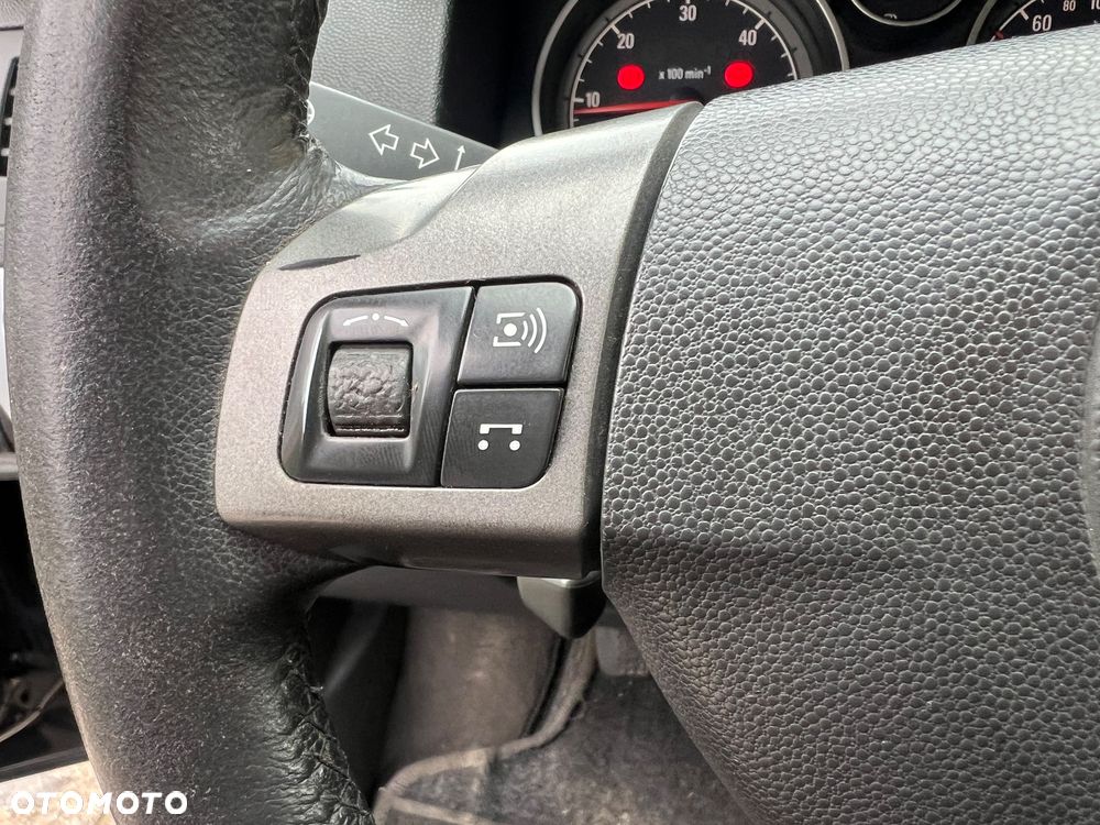 Opel Astra 1.9 CDTI DPF Sport - 12