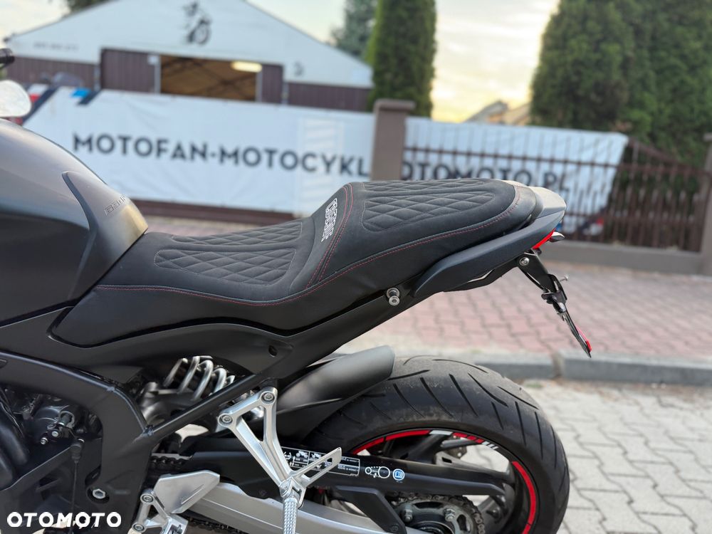 Honda CB - 19