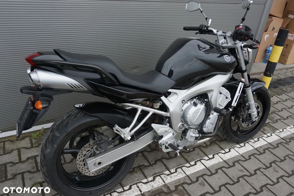 Yamaha FZ6 - 3