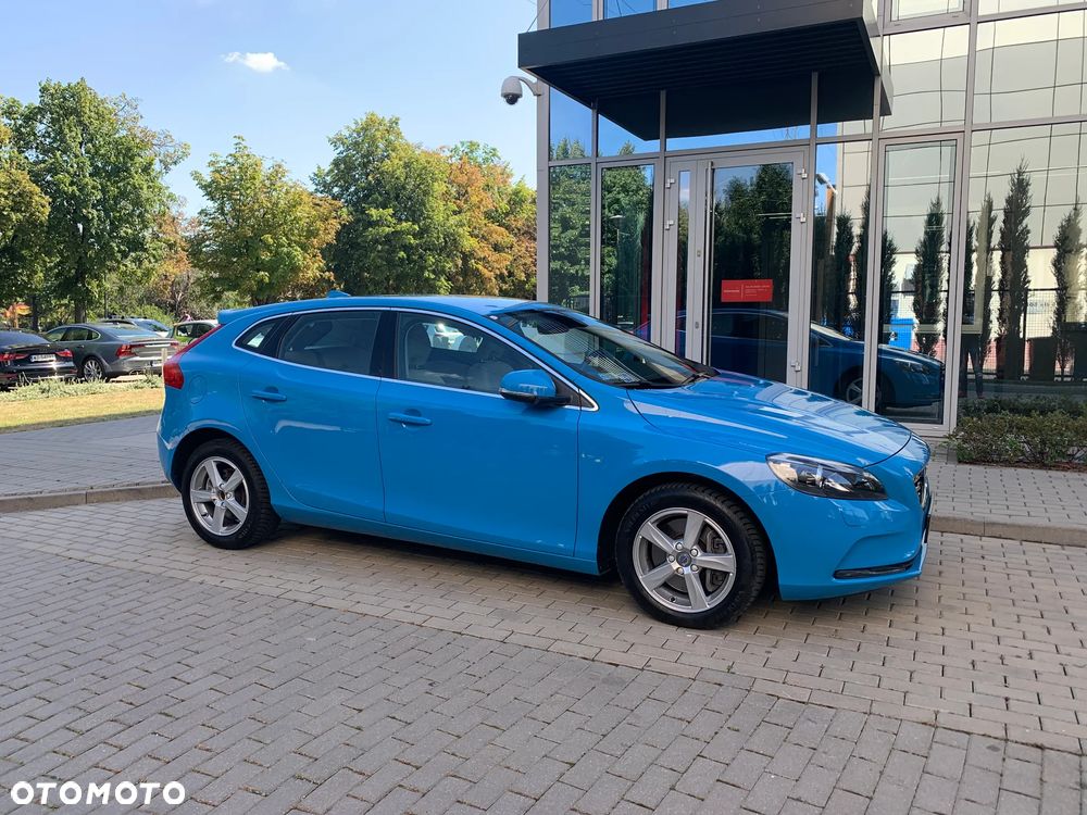 Volvo V40 T3 Drive-E Momentum - 4