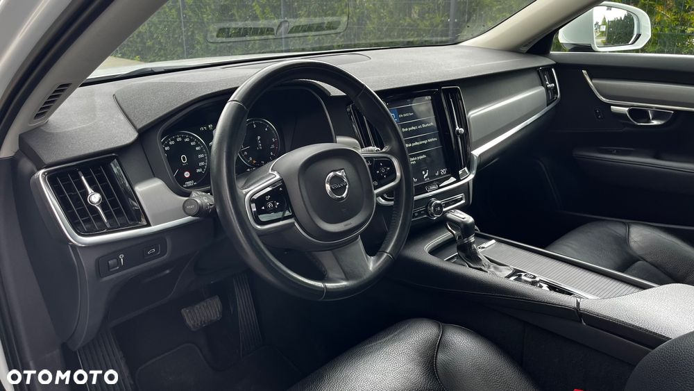 Volvo V90 D4 AWD Geartronic Momentum - 22