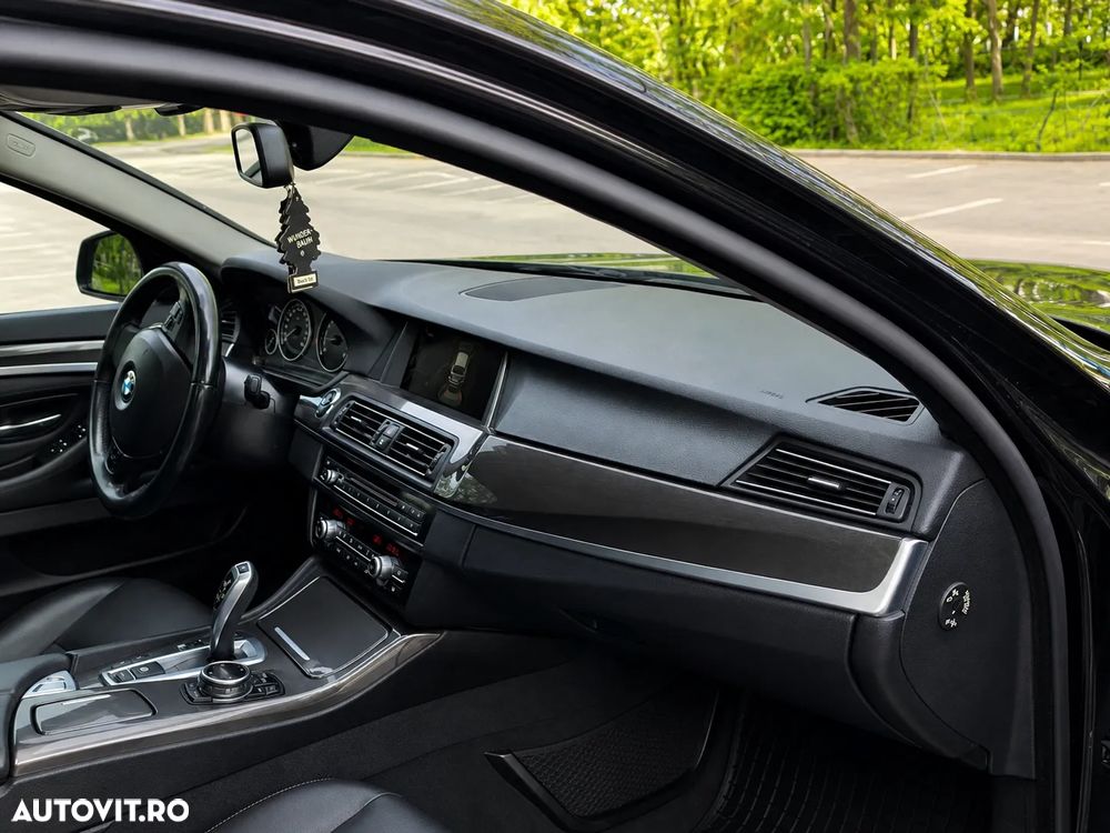BMW Seria 5 520d xDrive - 10