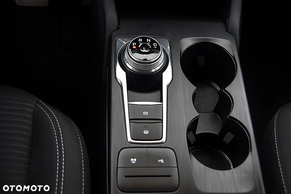 Ford Kuga 2.5 FHEV FWD Titanium - 36