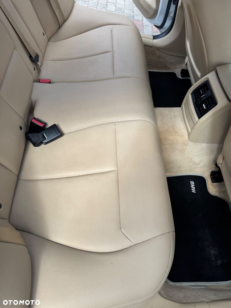 BMW Seria 3 320i - 18