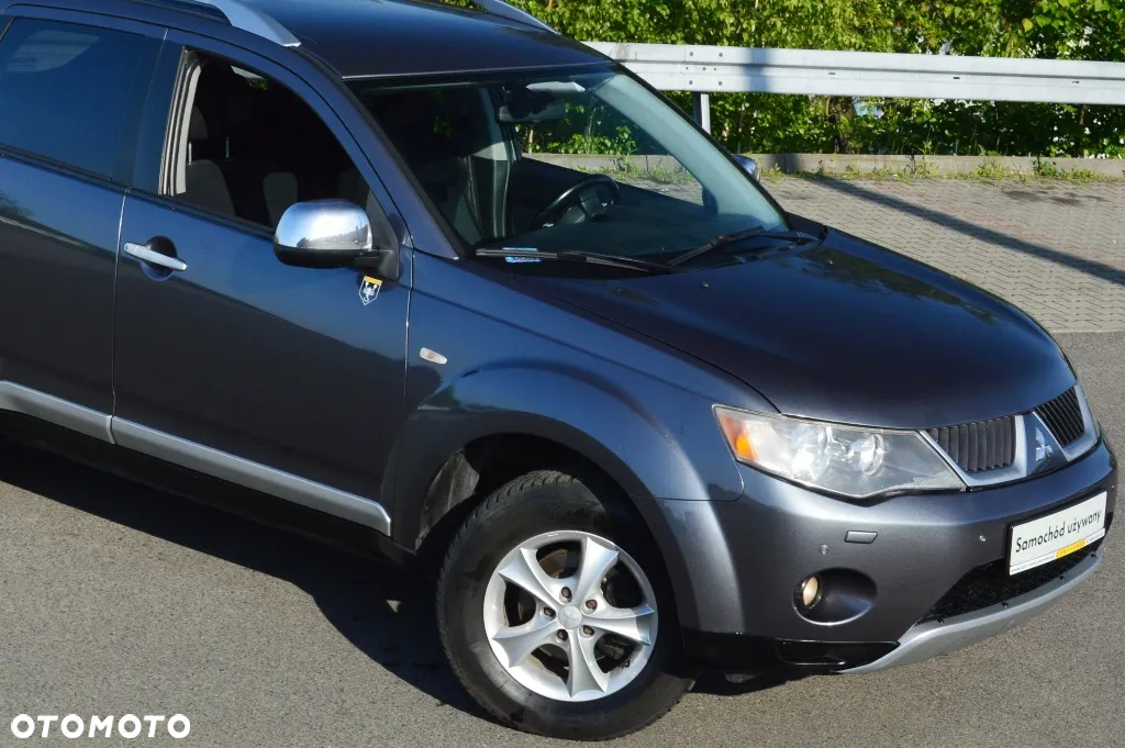 Mitsubishi Outlander - 4